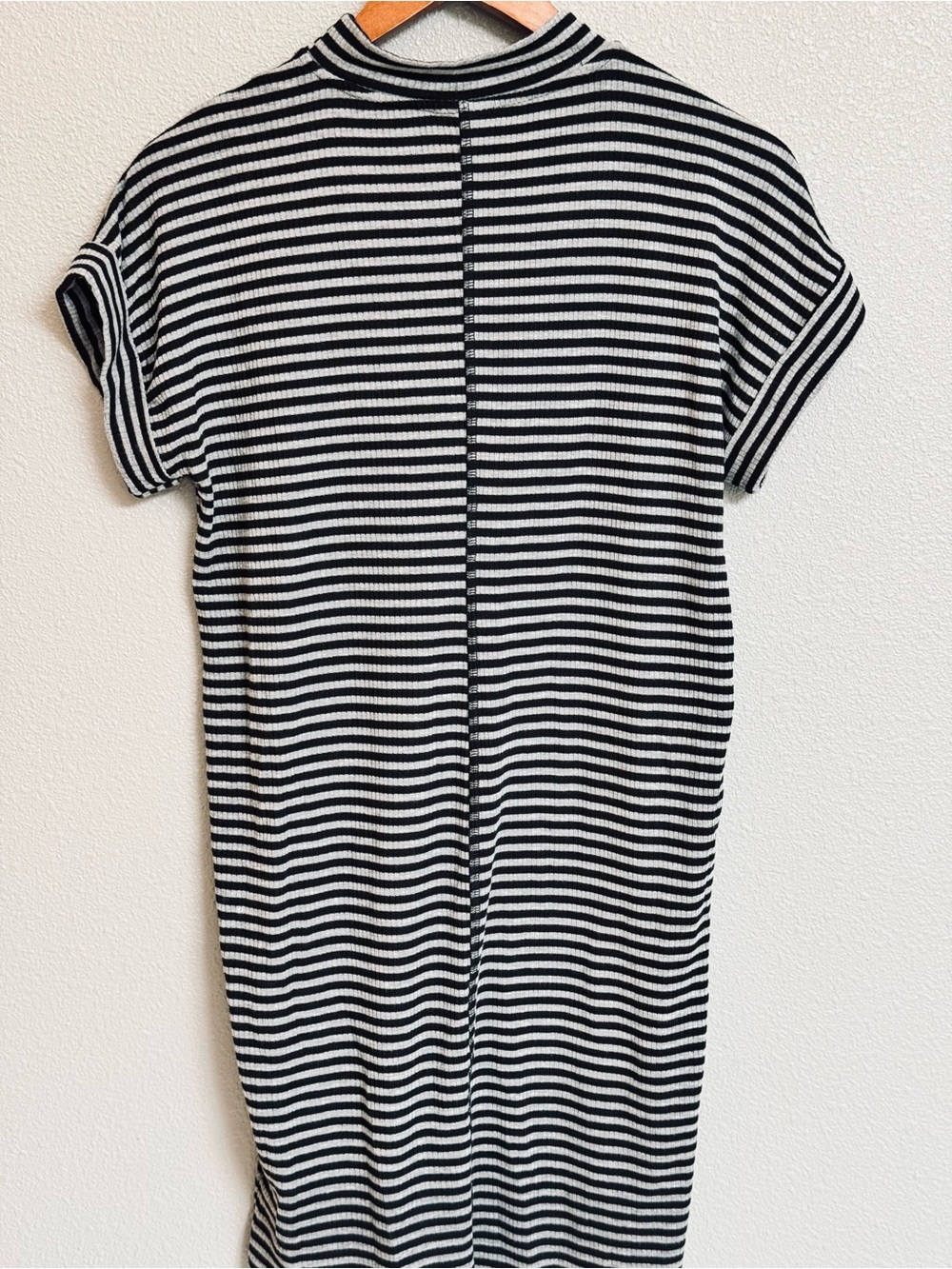 bobeau Black and White Striped Ribbed Top - Picture 3 of 4